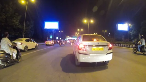 Delhi’s traffic at night time Vídeo Stock 116005479