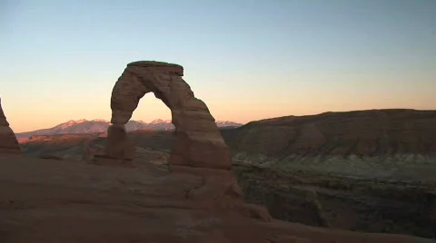 Delicate Arch After Sunset in Arches National Park, Utah 스톡 동영상 264229