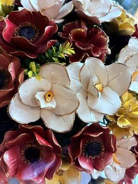 Delicate Ceramic Craft Flowers Foto stock