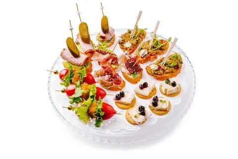 Delicious appetizer platter featuring an array of bite-sized treats for parti Foto stock