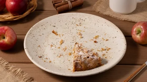 Delicious apple pie with fresh red apples. Stop motion Stock Footage 316260362