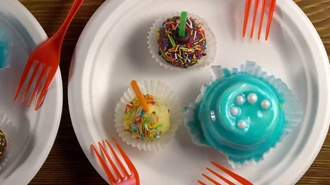 Delicious cupcakes with drinks. Stock-Footage 74274842