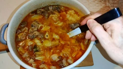 Delicious dish in the pot 動画素材 242046528