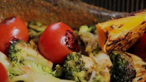 A delicious fish dish with vegetables Vídeo Stock 328424578