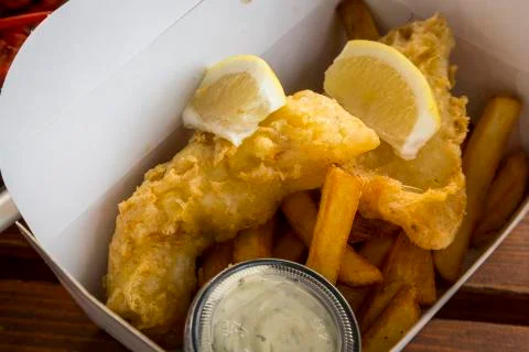 Delicious fresh fish &amp; chips Stockfoto's