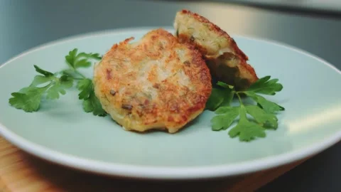Delicious fried cutlets without meat and eggs Видео 252315807