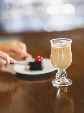 Delicious latte coffee on the table in a cafe Stock-Fotos