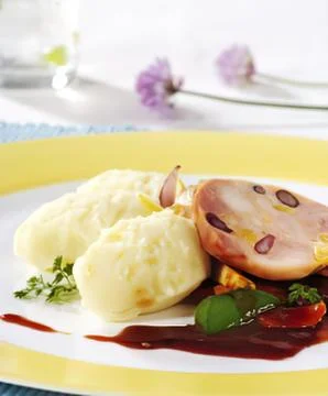 Delicious mashed potatoes with meat dish Stock Photos