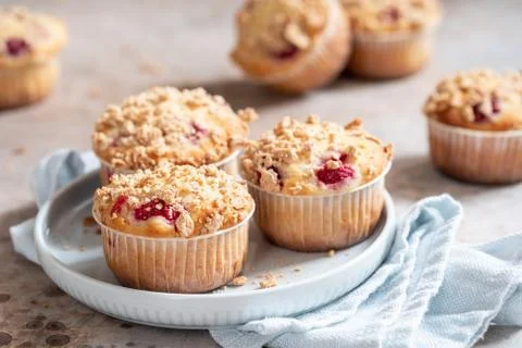 Delicious raspberry muffins Stock-Fotos