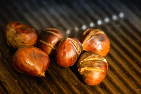 Delicious roasted chestnuts Foto stock