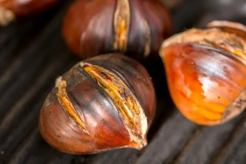 Delicious roasted chestnuts Foto stock