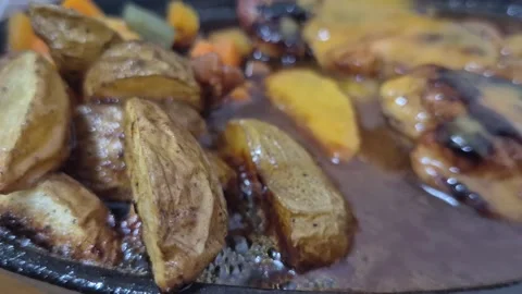 Delicious roasted potato Vídeo Stock 344728904