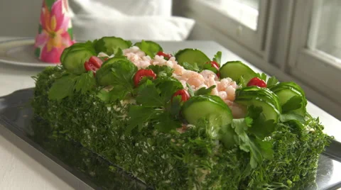 A delicious sandwich cake, table setting 4K dolly Vidéo 67832185