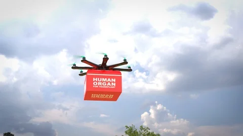 Delivery drone with portable fridge for transporting donor organs, 3D rendering 動画素材 129320670