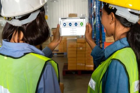 Delivery tracking system for e-commerce and modish online business Foto stock