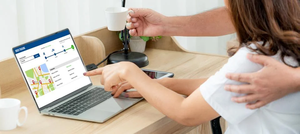 Delivery tracking system for e-commerce and modish online business Fotos Stock