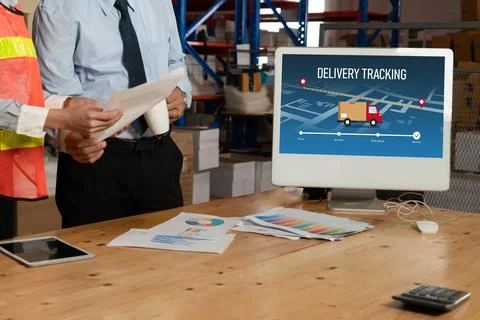 Delivery tracking system for e-commerce and modish online business Foto stock
