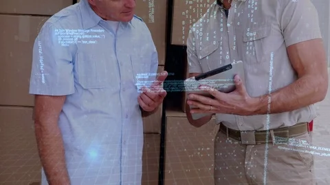 Deliveryman with his manager Vídeos de archivo 107646567