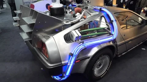 DeLorean DMC-12 Time Machine 스톡 동영상 68644359