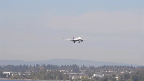 Delta 757 landing Stock Footage 96713340