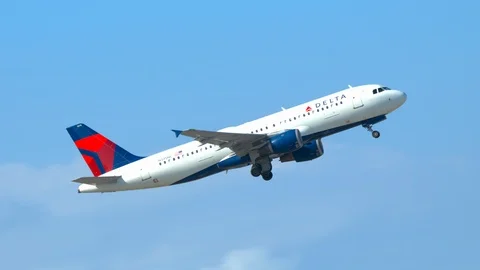 Delta Air Lines Airbus A320 Taking Off from Ft. Lauderdale Stock Footage