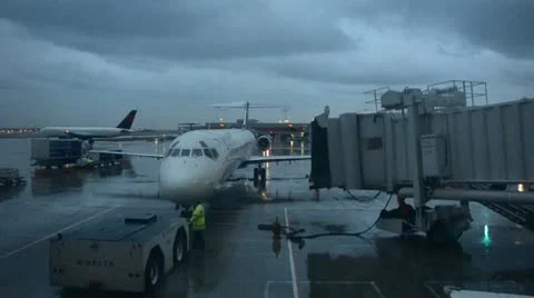 Delta Airlines passenger jets Video stock 10714748