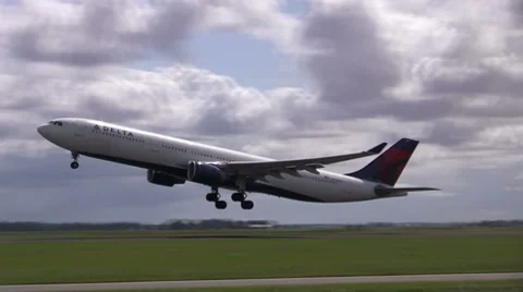 Delta taking off Stock Footage 7732917