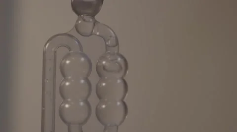Demijohn airlock bubbling 動画素材 56766004