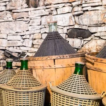 Demijohns of wine. Foto stock
