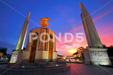 The Democracy Monument at sunset Bangkok, Thailand Stock Photos