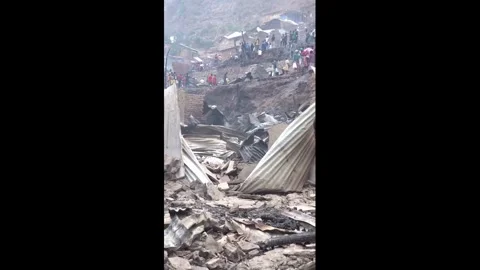 Democratic Republic of the Congo: At least 27 children killed in school f... 库存影片 345591924