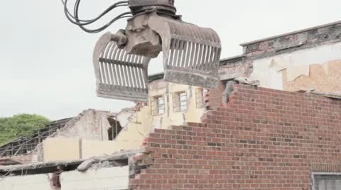 Demolition of disused building Video stock 11269677