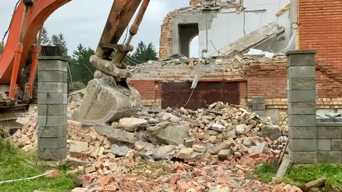 Demolition of house building. Video stock 160736345