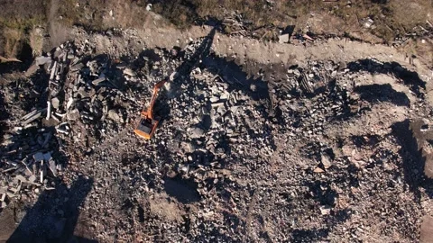 Demolition of an old factory Stockbeeldmateriaal 219955816