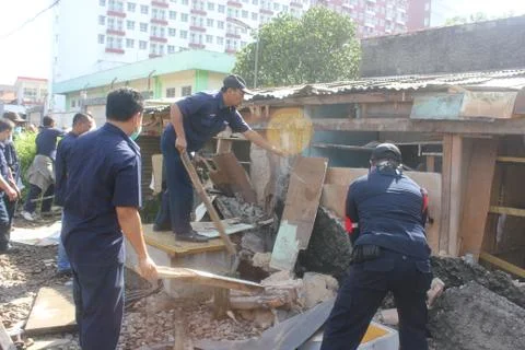 Demolition of Stalls at Station Photos