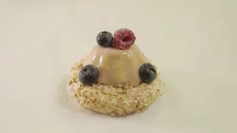 Demonstration of the exclusive cupcake Stock Footage 70924856