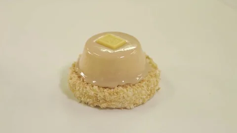 Demonstration of the exclusive cupcake Stock Footage 70925102