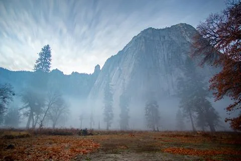 Dense Clow Clouds Moving Through the Yosemite Valley During The Early Morning Stock Photos