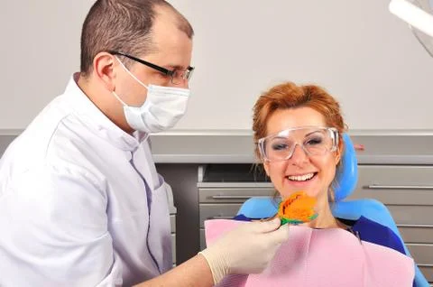 Dentist makes an impression Foto stock