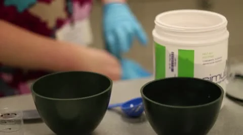 Dentist mixing Paste for molds Vídeo Stock 10708772
