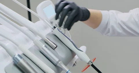 Dentist prepare tool to work Video stock 129611340