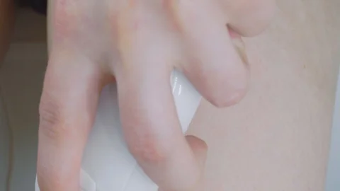 Depilation of the skin close-up. 動画素材 115448581