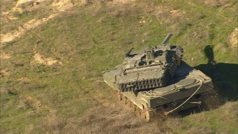 Deployment of battle tanks Видео 86851977