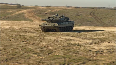 Deployment of battle tanks Видео 86852180