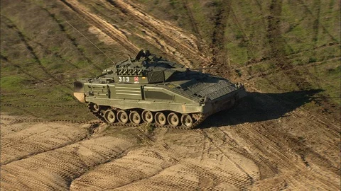 Deployment of battle tanks Видео 86852356