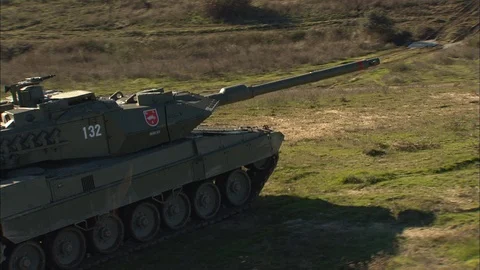 Deployment of battle tanks Видео 86852601