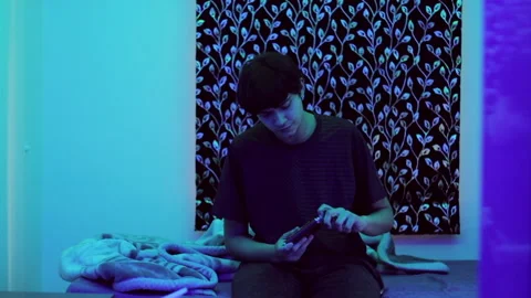 Depressed guy drinking alcohol. Stock Footage 157791109