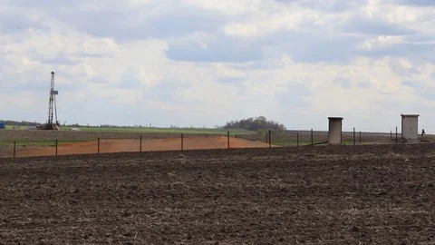 Derrick Video stock 74846620