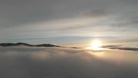 Descend through cloud inversion layer Stock-Footage 166501254
