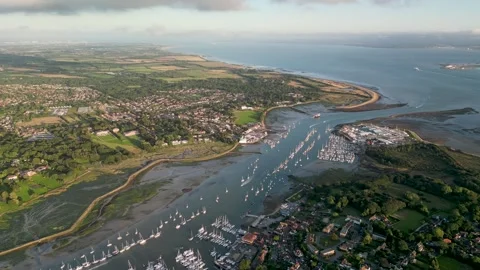 Descending over hamble  Video stock 257904792